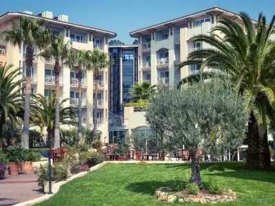 Mercure Thalasso and Spa Port Frejus - 0