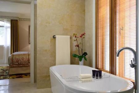 The Ritz-Carlton Abu Dhabi, Grand Canal - 58