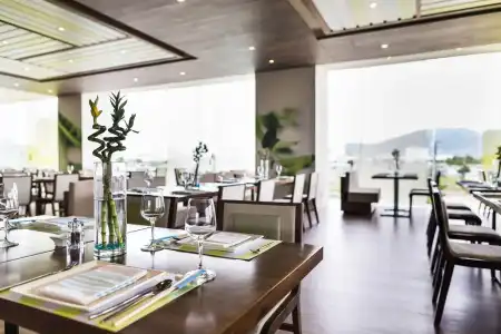 A La Carte Da Nang Beach - 29