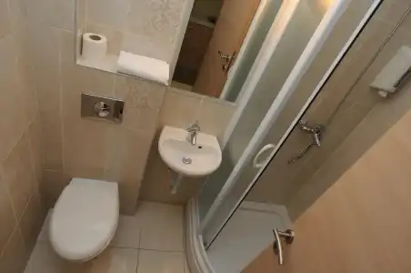 Anita - 5