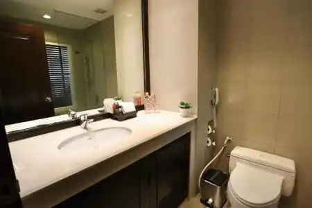 Bandara Silom Suites - 240