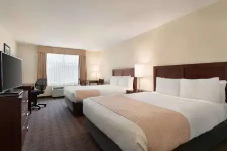 Days Inn by Wyndham Ottawa Airport - 5