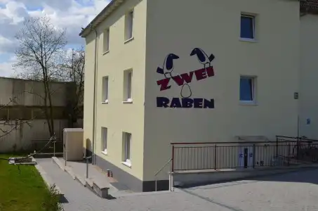 Zwei Raben Pension - 0