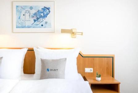 Holiday Inn - the niu, BLADE SOLINGEN by IHG - 60
