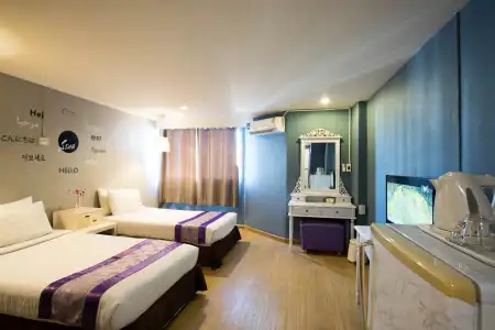 Sawasdee Siam, Pattaya - 20