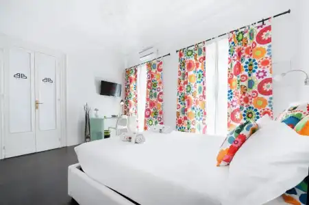 B&B White - 32