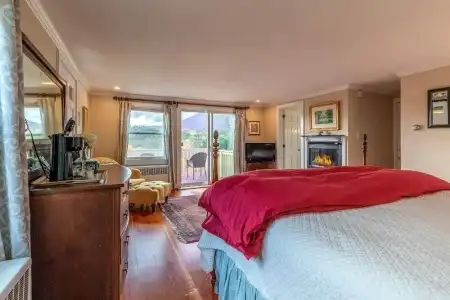 Wilburton Inn - 86