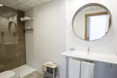 ApartCYE Holiday Centre - 9