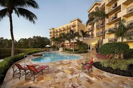 Inn at Pelican Bay - 12