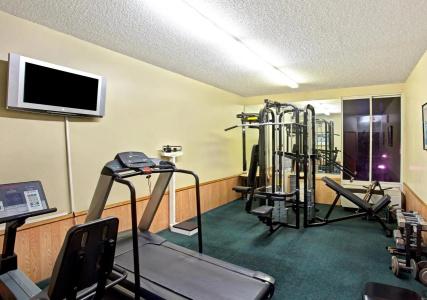 Best Western Plus Commerce - 26