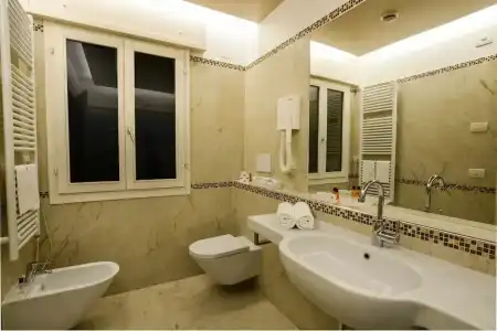 Suites Torre Dell'Orologio - 8