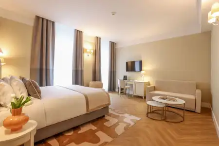 Leonardo Boutique Rome Monti - 4