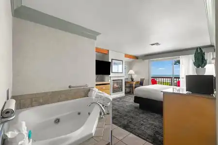 Beachcomber Motel - 68