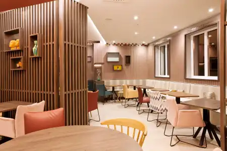 Hampton by Hilton Regensburg - 20