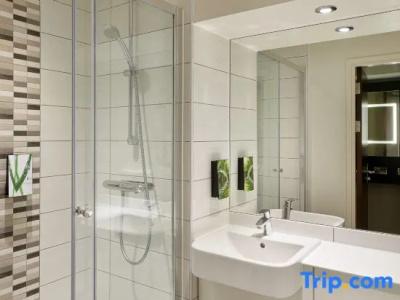 Premier Inn London Leicester Square - 39