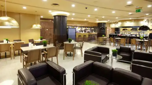 Suites Plaza & Wellness - 39