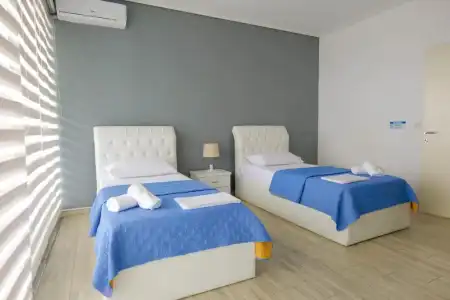 Oceanic Overview Suites - 105