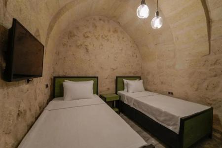 The Niche Cave - 58