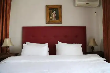Gondola & Suites - 57