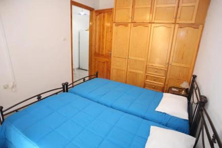 Afroditi Syros - 30