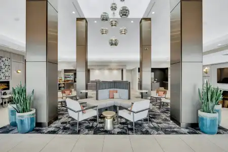 Hilton Garden Inn Toronto/Brampton - 45