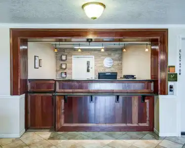Comfort Inn Redding Near I-5 - 1