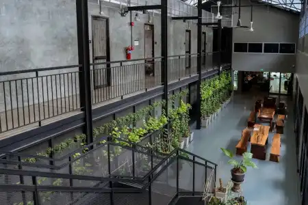 Premier Hostel - 16