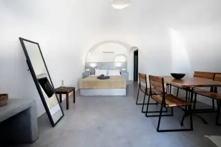 Lotza Studios - 152