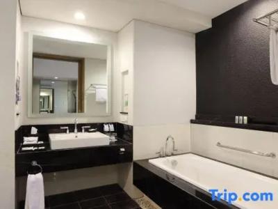 Holiday Inn Bandung Pasteur by IHG - 126
