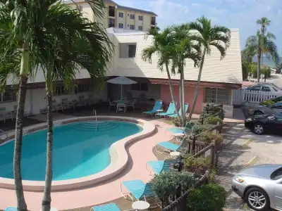 Pink Shell Beach Resort and Marina - 13