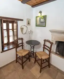 Goulas Traditional Guesthouse - 24