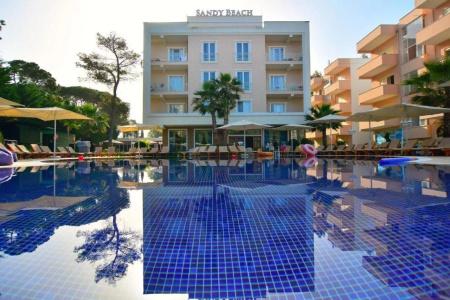 Sandy Beach Resort - 9