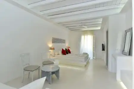 Zefi & Suites - 209