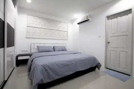 Number 4 Apartment - 15