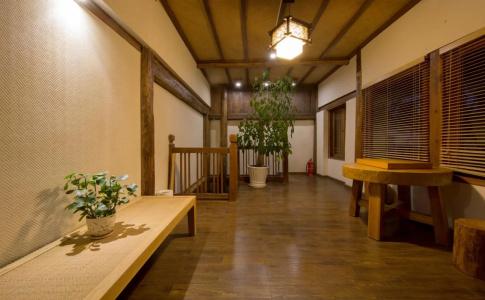 Lijiang Banxicaotang Inn - 6