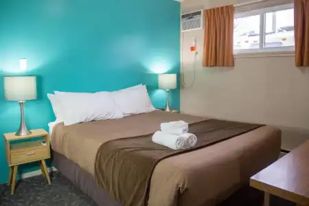 Bowmont Motel - 60