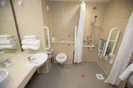 Future Inn Bristol - 40