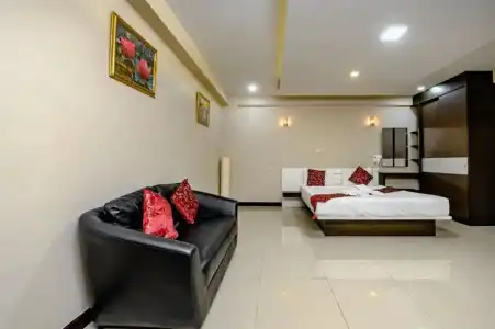 Gold Airport Suites - 49