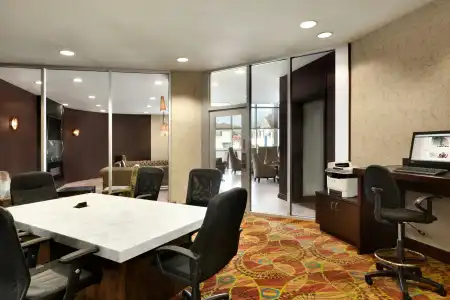 Embassy Suites Los Angeles - Glendale - 15