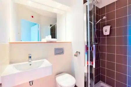 Hôtel Première Classe Caen Nord - Mémorial - 50