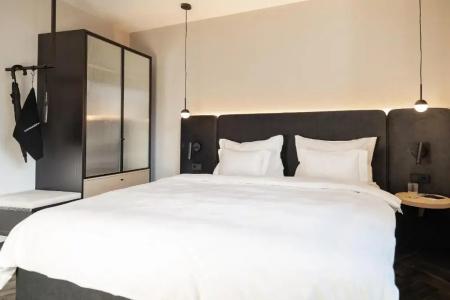 Schwarzer Adler - 44