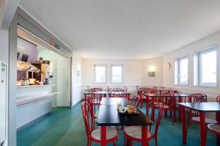 Ibis Budget Caen Memorial - 17