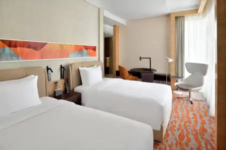 Crowne Plaza Marina, an IHG - 5