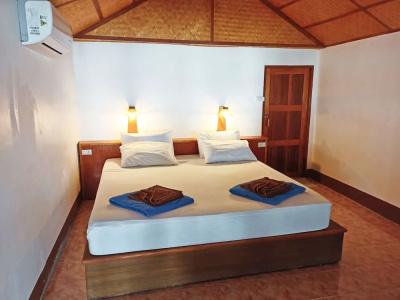 Kradan Beach Resort - 1