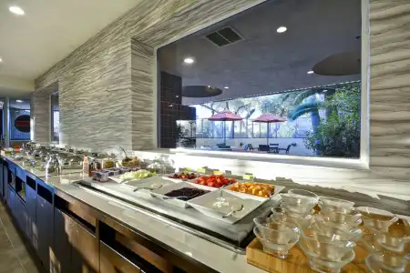 DoubleTree by Hilton Phoenix North - 31