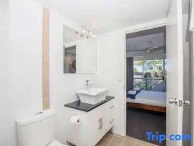 Baronnet Apartments - 210