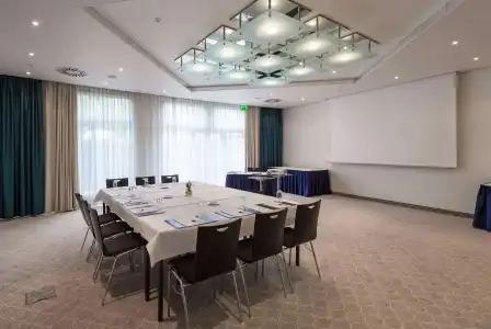 Ramada by Wyndham Dresden - 24