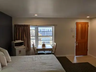 Crystal Sands Motel - 2