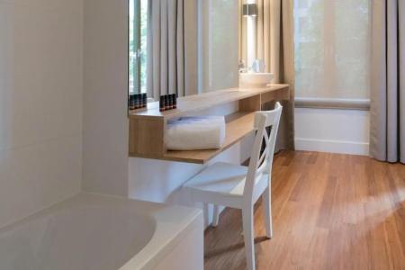 A Place - Boutique Emile - 29