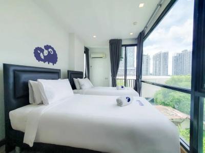 Kokotel Bangkok Sukhumvit 50 - 72